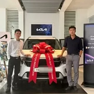 Ảnh giao xe Mazda Hòa Bình
